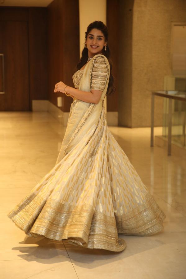 Yukti Thareja Stills Yukti Thareja Stills 10