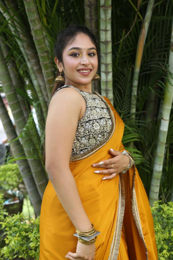 Aria Menon (22)