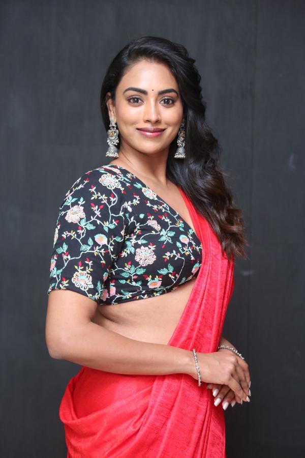 Kamakshi Bhaskarla (30)