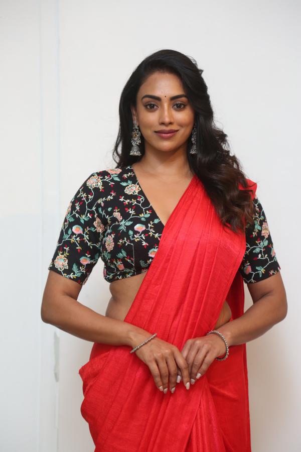 Kamakshi Bhaskarla (42)