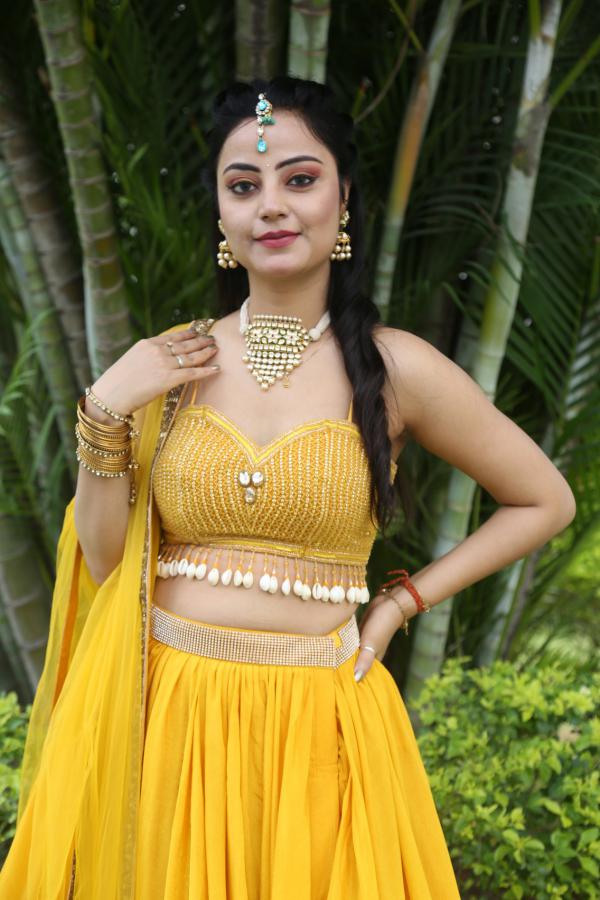 Meenakshi Jaiswal (16)