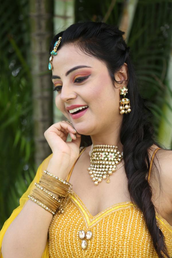 Meenakshi Jaiswal (7)