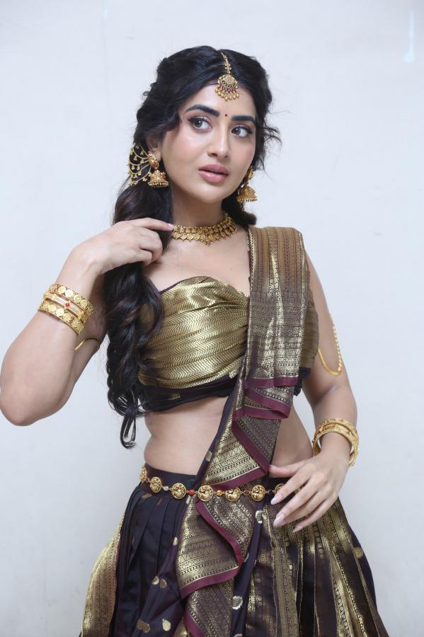 Rashi SIngh (10)