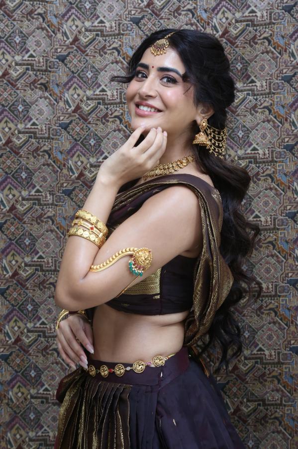 Rashi SIngh (41)