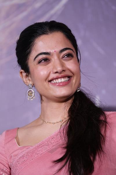 Rashmika Mandanna (17) (Copy)