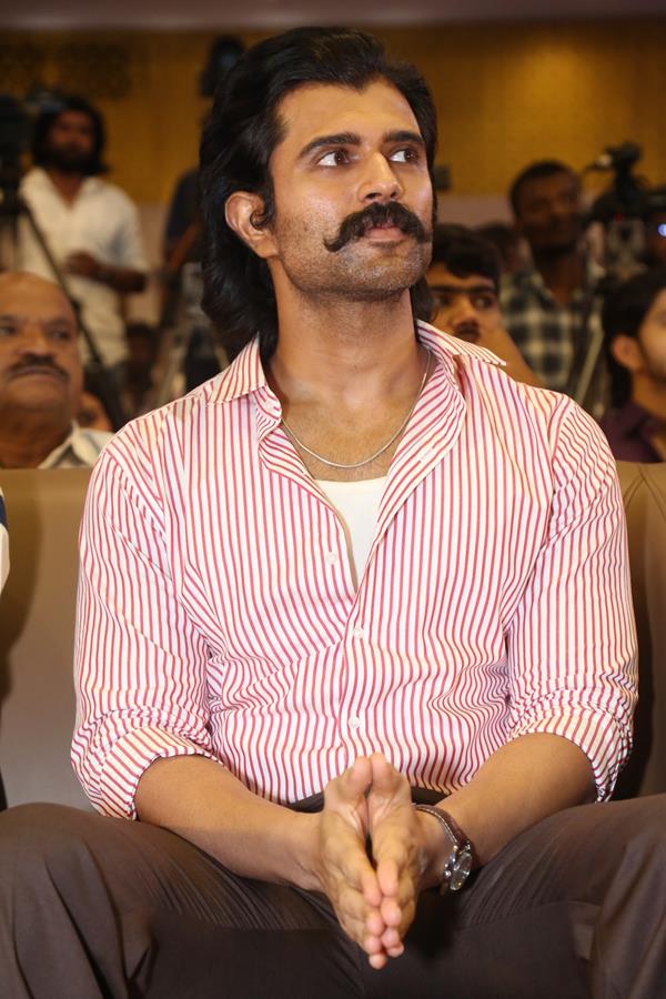 Vijay Deverakonda (47) (Copy)