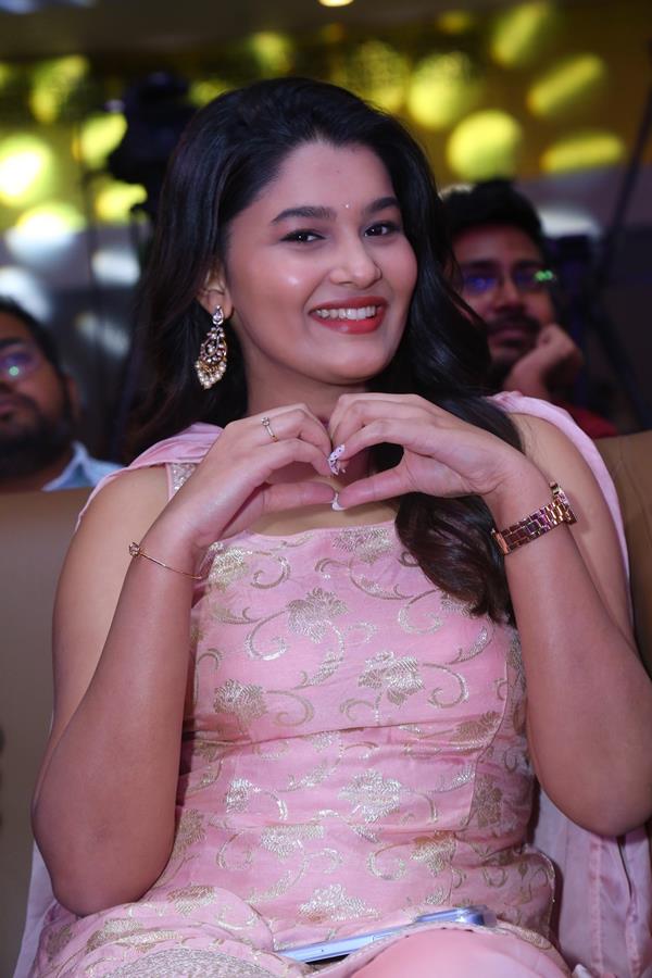 Yuvina Parthavi (14) (Copy)