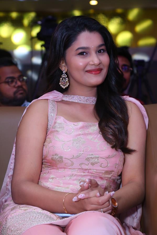 Yuvina Parthavi (24) (Copy)