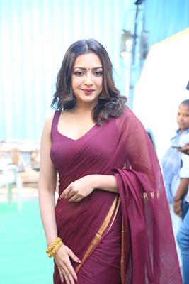 Catherine Tresa (4) (Copy)