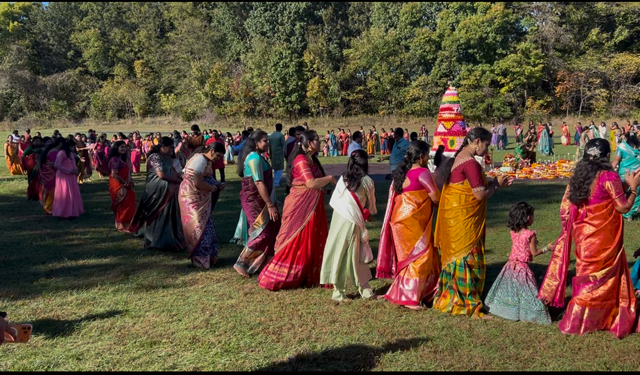 Ladies Playing Bathukamma 2