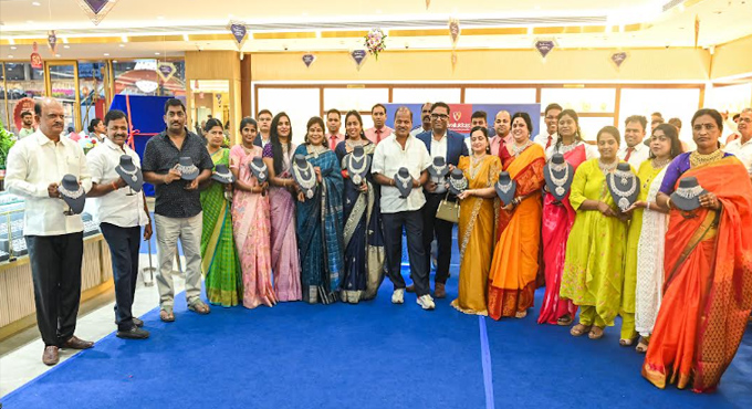 Joyalukkas Vanasthalipuram showroom set to light up with the ‘Brilliance Diamond Jewellery Show’ from 23rd Oct, 2026 Joyalukkas Vanasthalipuram Showroom Set To Light Up With The Brilliance Diamond Jewellery Show From 23rd Oct 2026