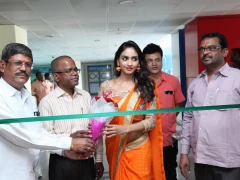 Actress Pooja Sree launches Pochampally IKAT Mela