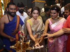 Keerthy Suresh Launch of Mugdha Arts Studio at Kukatpally