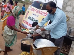 TANA Donates Lunch in Vijayawada 7 May 2020
