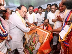 CM KCR Visits Kondagattu Sri Anjaneya Swamy Temple