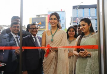 "Venus: The Goddess of Emerald" Collection Launched by Raashii Khanna