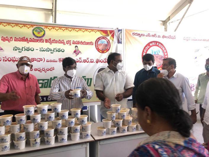 TANA Annadanam in Kurnool 21 Nov 2020
