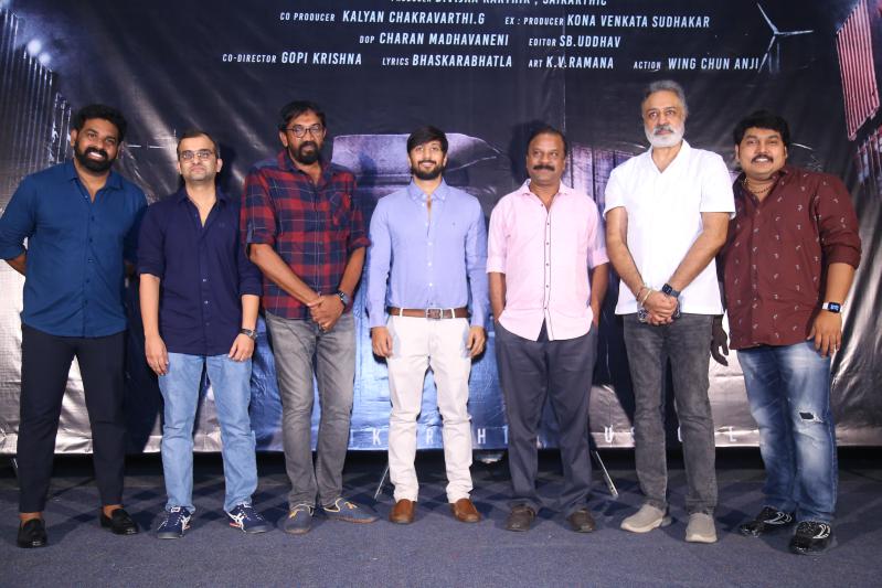 100-crores-move-poster-launch-press-meet-3.jpg