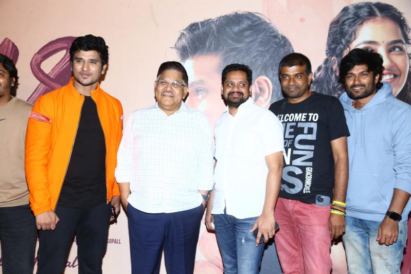 18-pages-movie-trailer-launch-14.jpg