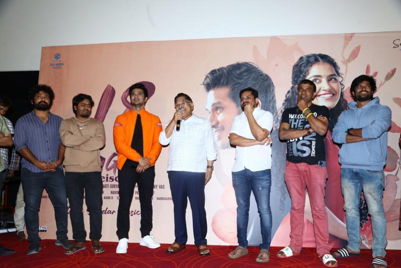18-pages-movie-trailer-launch-17.jpg