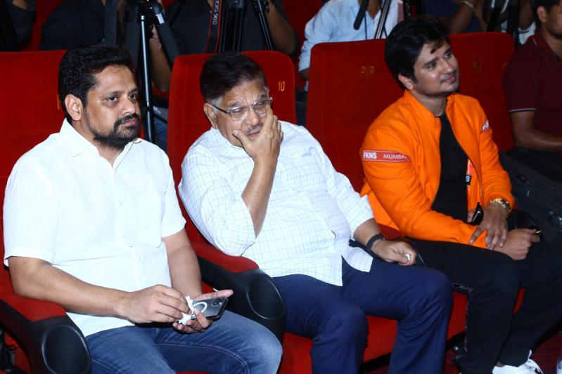 18-pages-movie-trailer-launch-3.jpg