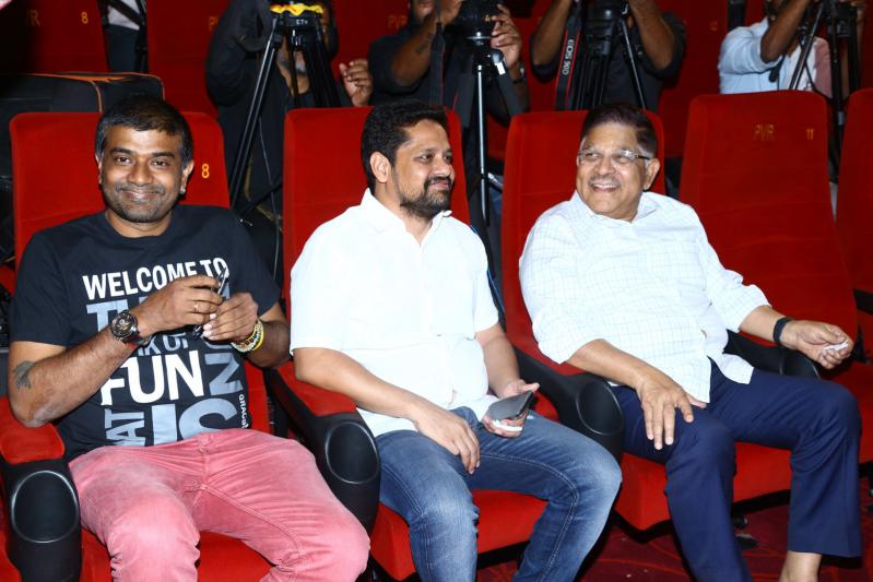 18-pages-movie-trailer-launch-7.jpg