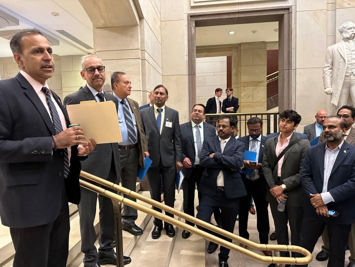 180-key-democrat-and-republican-lawmakers-participate-in-itserve-capitol-hill-day-2.jpg