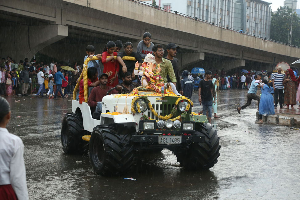2023-hyderabad-ganesh-visarjan-photos-set-1-26.jpg