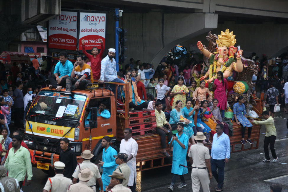 2023-hyderabad-ganesh-visarjan-photos-set-1-44.jpg
