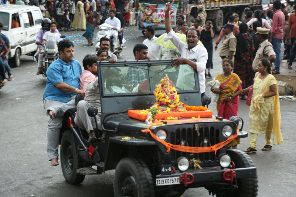 2023-hyderabad-ganesh-visarjan-photos-set-1-49.jpg