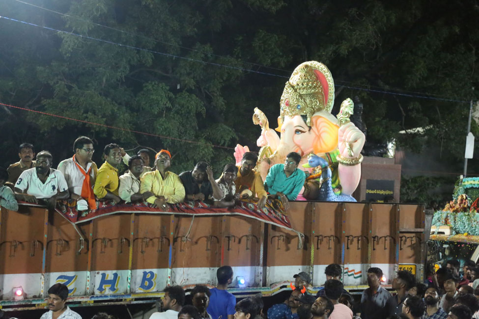 2023-hyderabad-ganesh-visarjan-photos-set-2-23.jpg