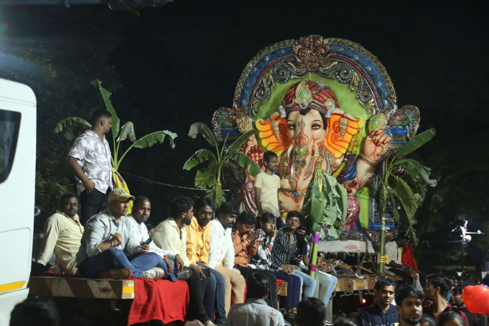2023-hyderabad-ganesh-visarjan-photos-set-2-29.jpg
