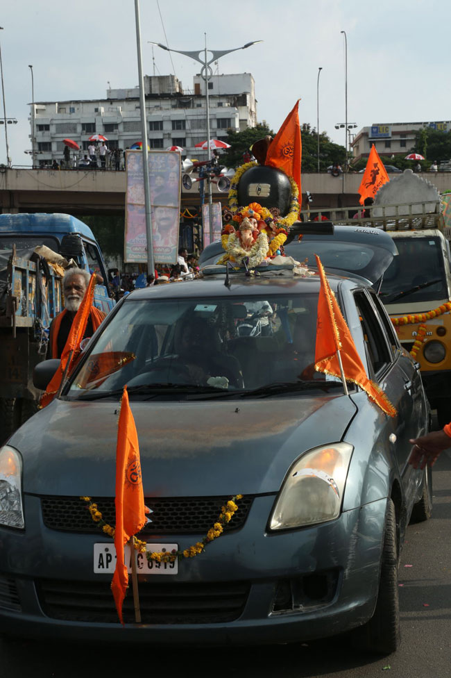 2023-hyderabad-ganesh-visarjan-photos-set-2-40.jpg