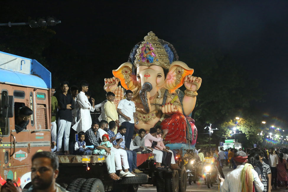 2023-hyderabad-ganesh-visarjan-photos-set-2-45.jpg