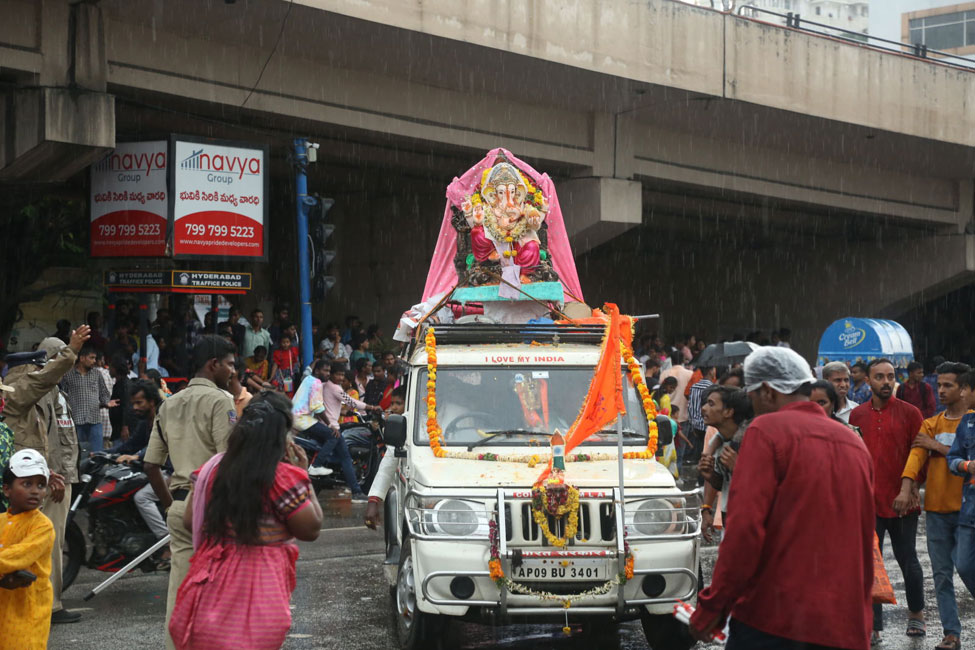 2023-hyderabad-ganesh-visarjan-photos-set-2-7.jpg