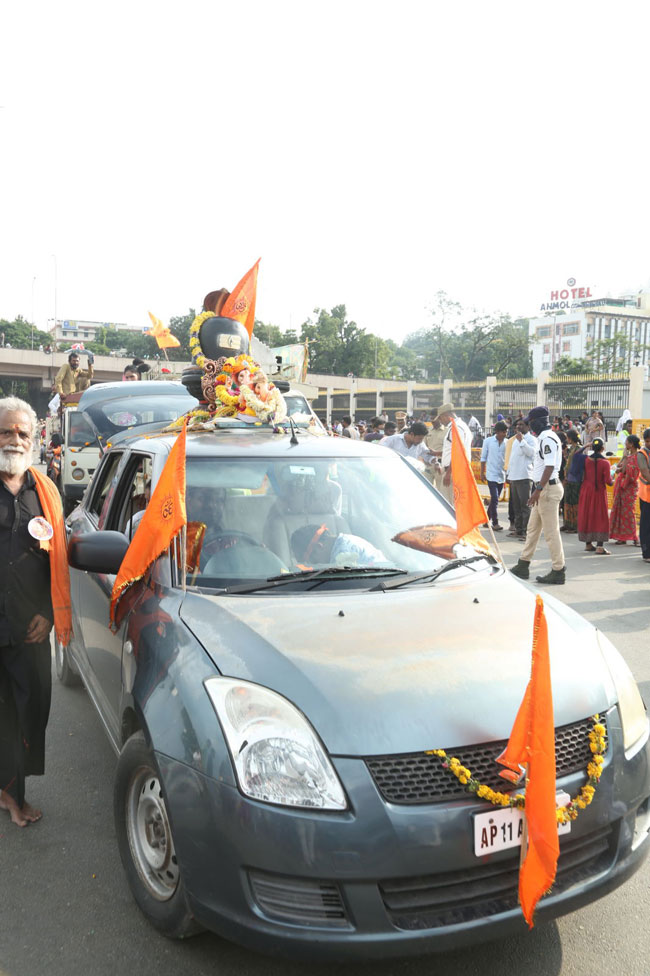 2023-hyderabad-ganesh-visarjan-photos-set-3-10.jpg
