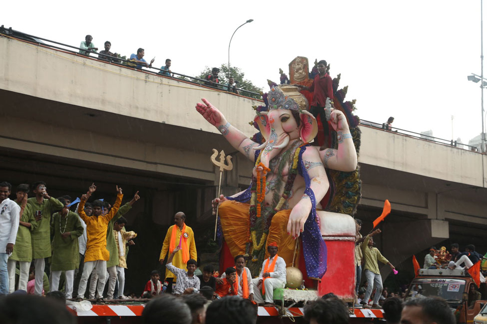 2023-hyderabad-ganesh-visarjan-photos-set-3-9.jpg