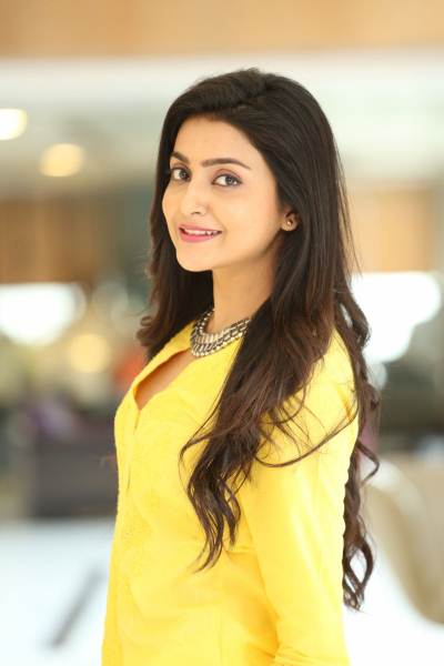 AVANTHIKA-MISRA-VAISAKHAM-11.jpg