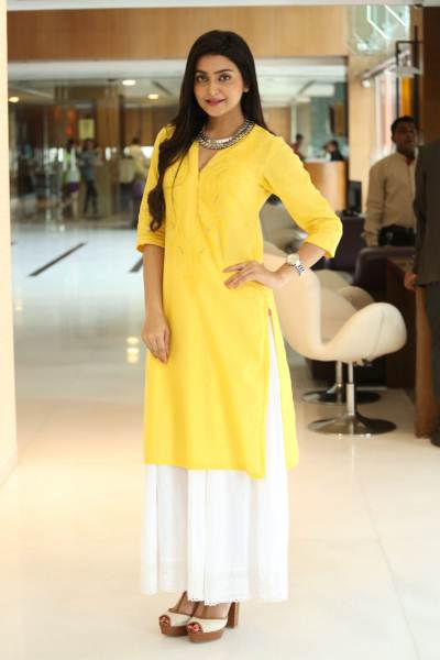 AVANTHIKA-MISRA-VAISAKHAM-5.jpg
