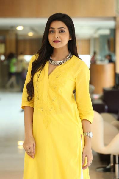 AVANTHIKA-MISRA-VAISAKHAM-6.jpg