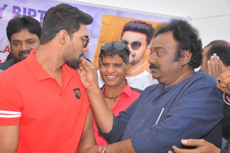 Bellamkonda-sai-srinivas-Birthday-stills-25.jpg
