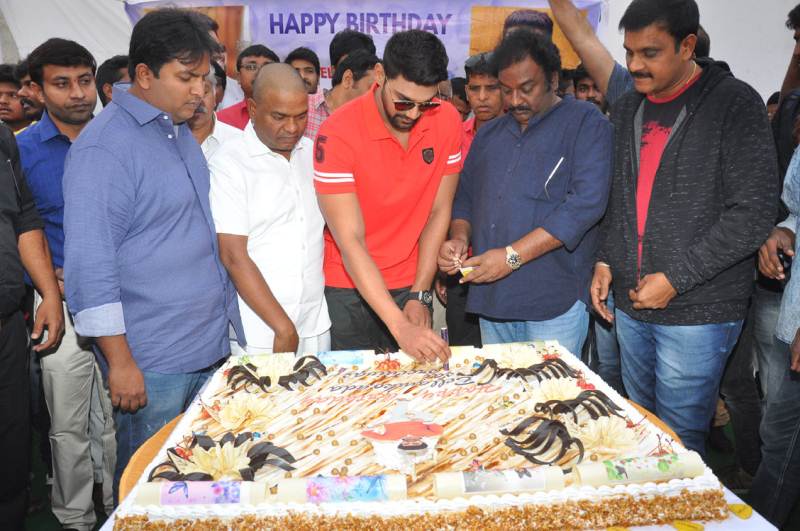 Bellamkonda-sai-srinivas-Birthday-stills-9.jpg