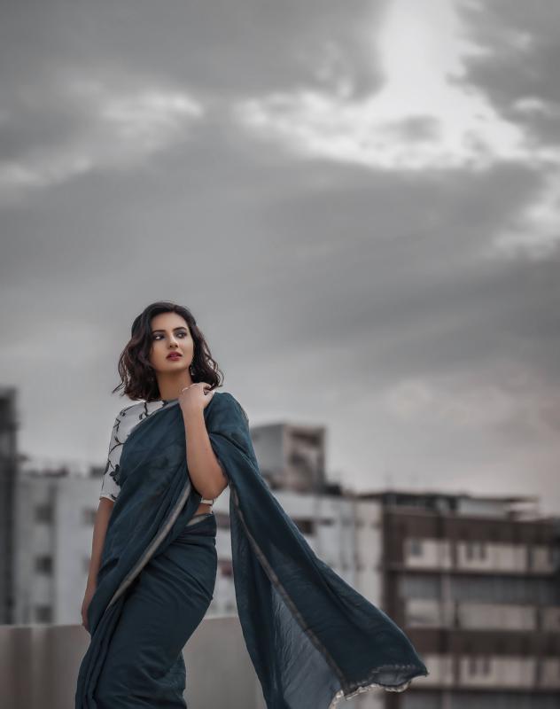 Esha-Chawla-12.jpg