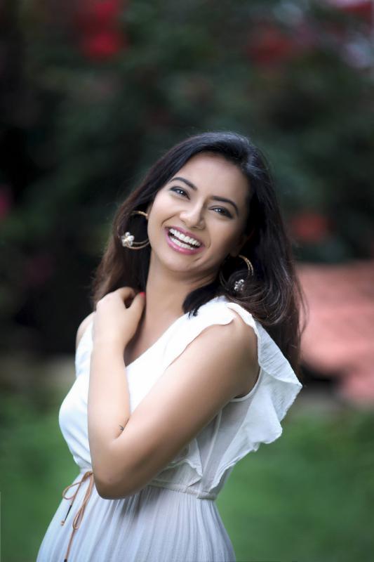 Esha-Chawla-3.jpg