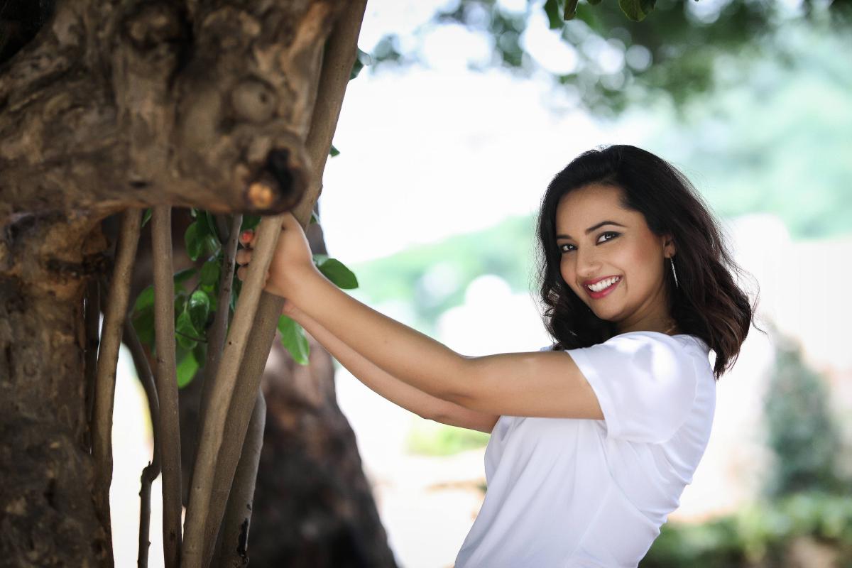 Esha-Chawla-4.jpg