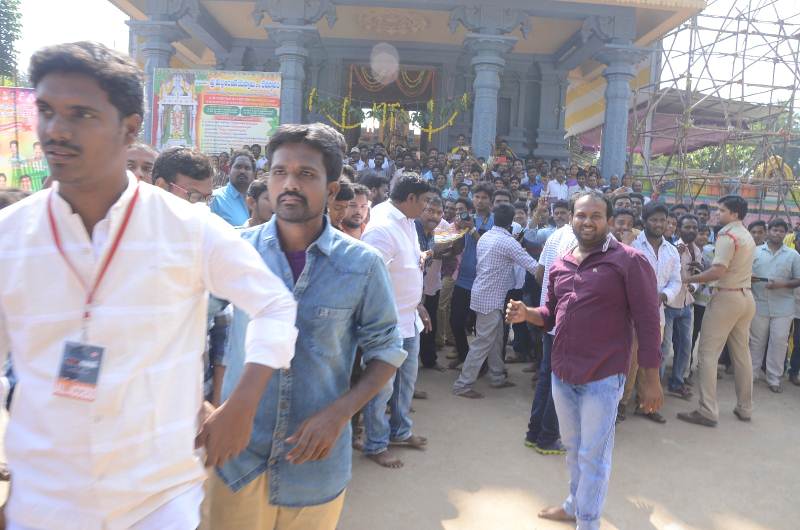 Jawan Movie Team at Maddi Anjaneya Swamy Temple