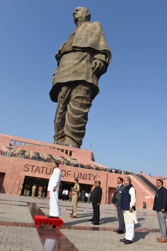 Vice President Naidu visits Statue of Unity