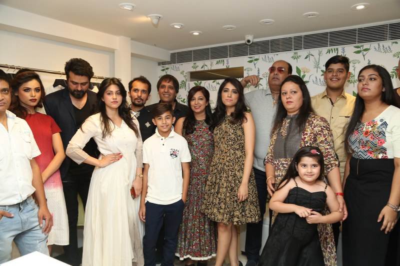 Bollywood Actor Harman Baweja Launches VR franchise Store