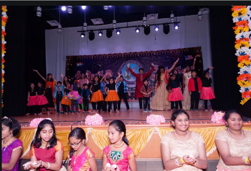 TANTEX-Deepavali-Vedukalu-2017_Dance-Item3.jpg