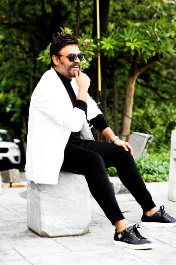 VENKATESH-NEW-2.jpg
